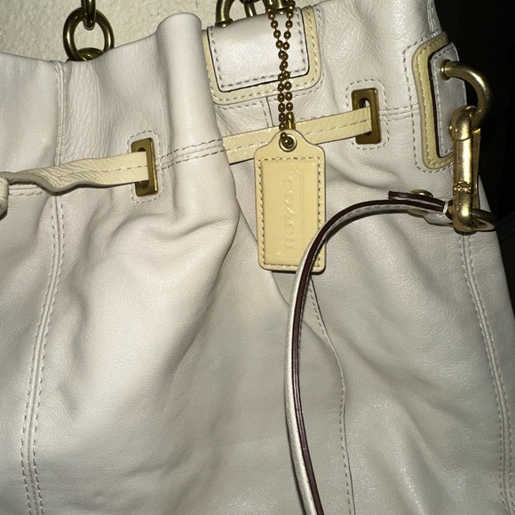 LS- Coach Peyton Drawstring Shoulder Tote Bone 14508 - Picture 5 of 6